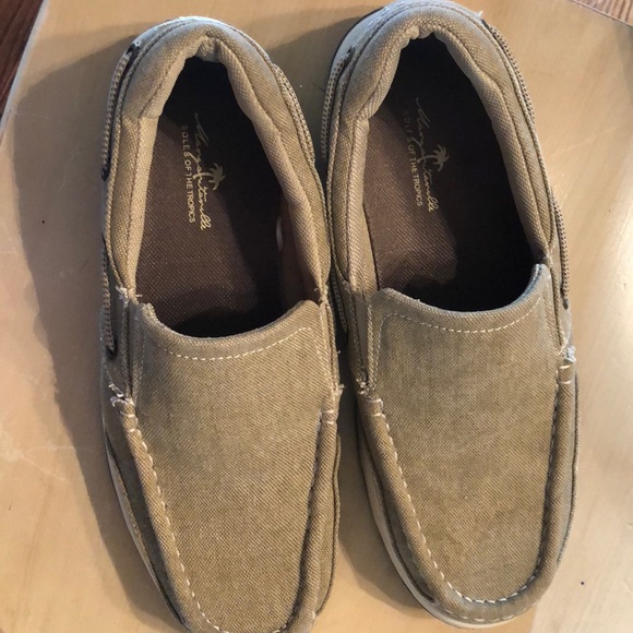 Shoes - Picture 2 of 3